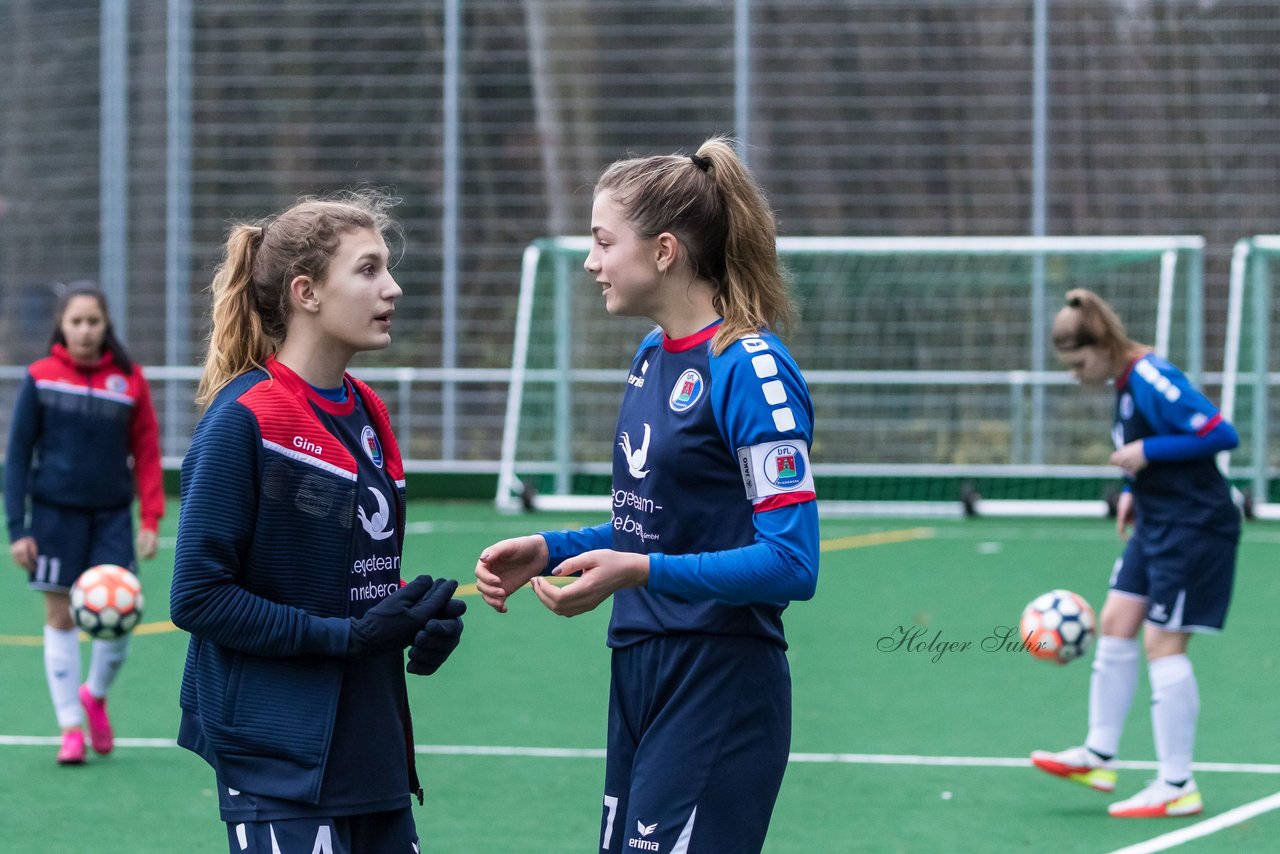 Bild 198 - wBJ VfL Pinneberg - St. Pauli : Ergebnis: 7:0 (Abbruch)